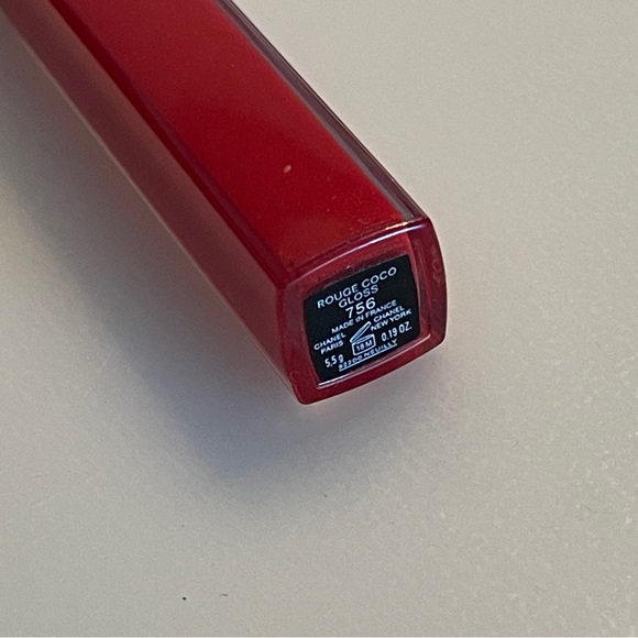 Chanel Rouge Coco Glossimer Lip Gloss - 756 CHILI lipstick - Picture 3 of 5
